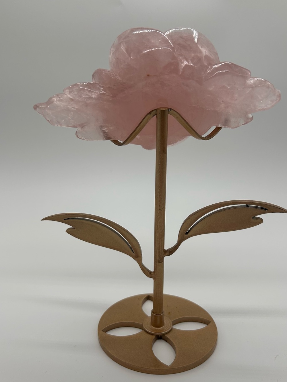 Pink Rose Quartz hand carved Rose. The rose that lasts forever. - Picture 4 of 6
